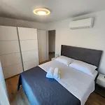 شقة Maci زادار